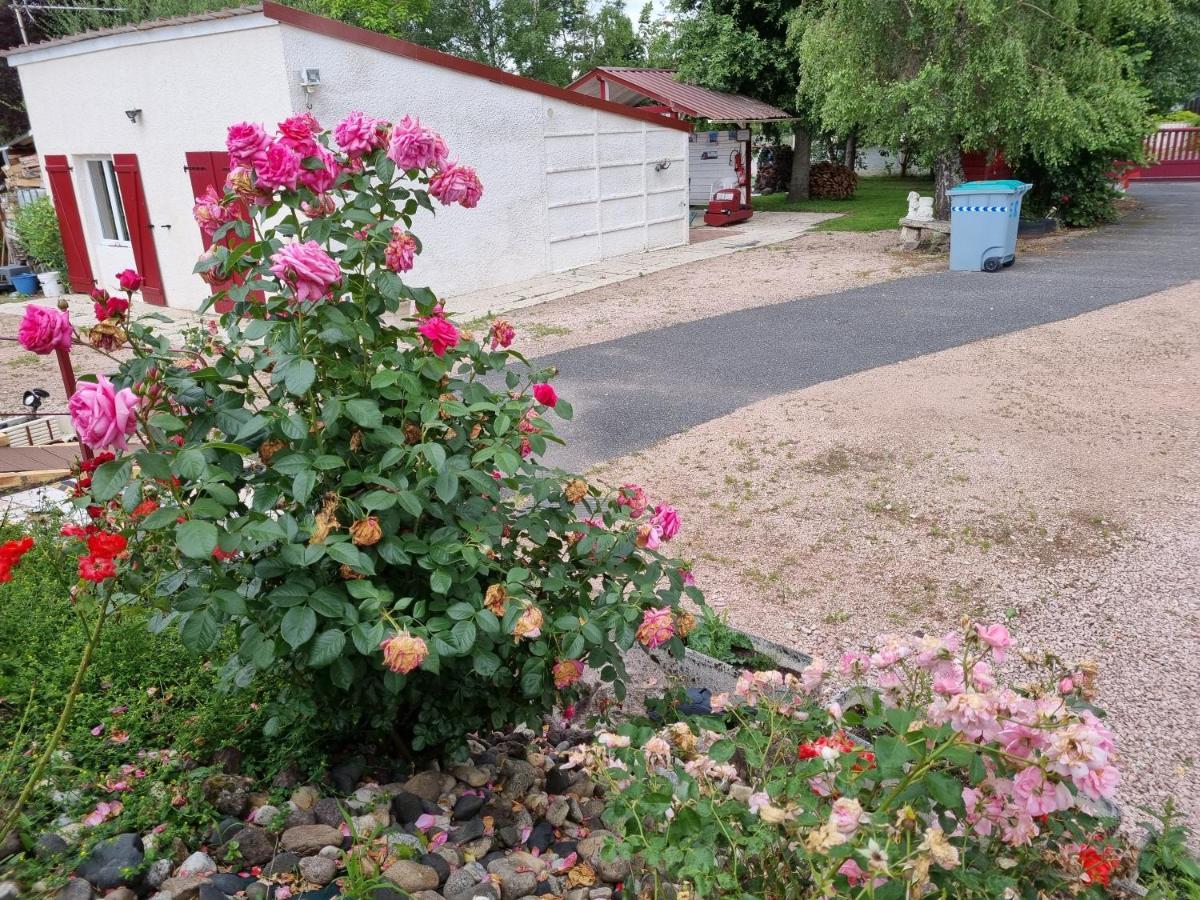 Petite Maison Daire Vendat Dış mekan fotoğraf