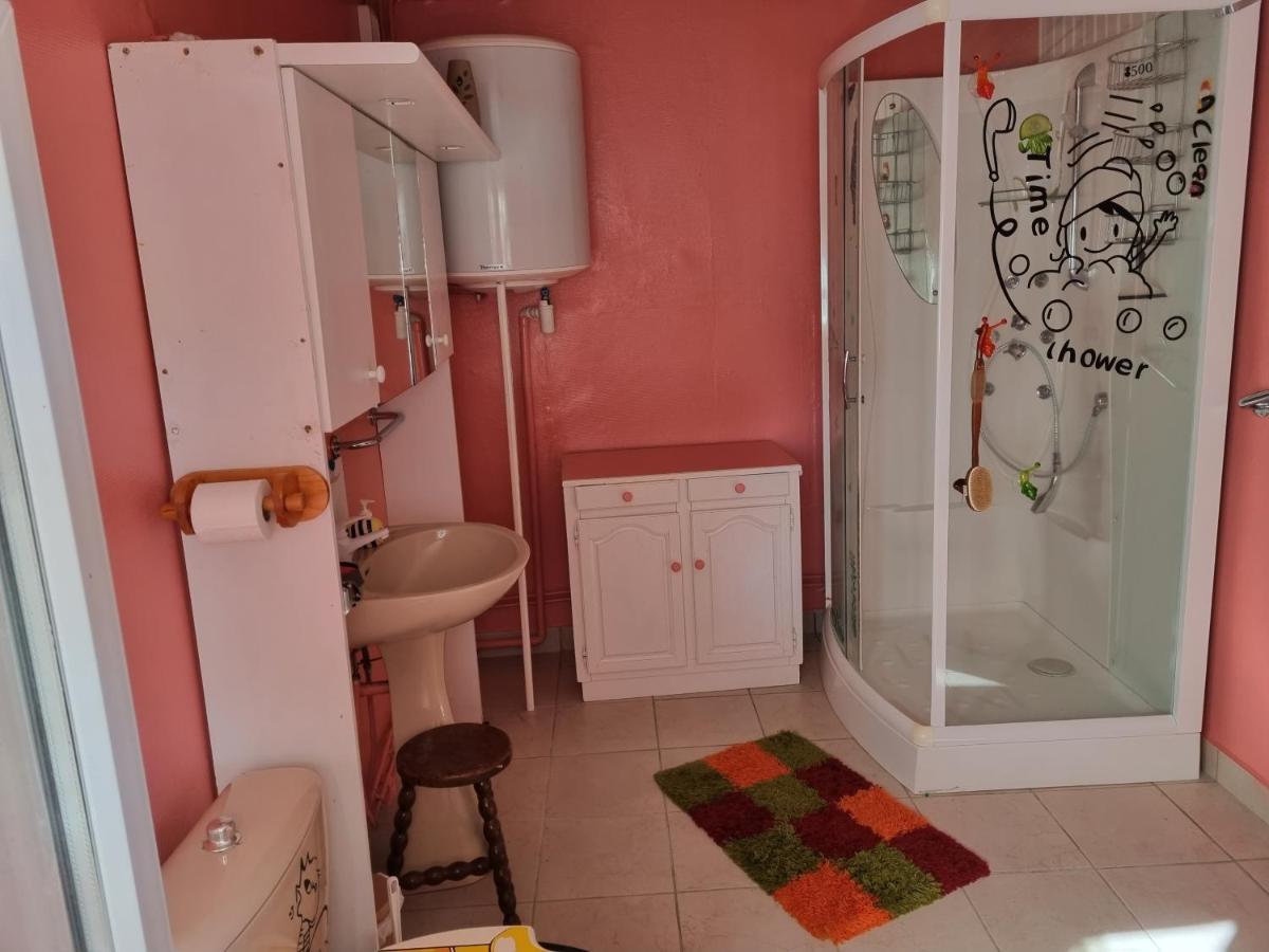 Petite Maison Daire Vendat Dış mekan fotoğraf